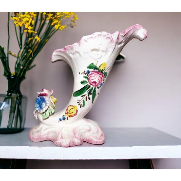 Vintage Italian Hand-painted Cornucopia Vase Numbered 760/159 Italy Floral - Picture 2 of 5